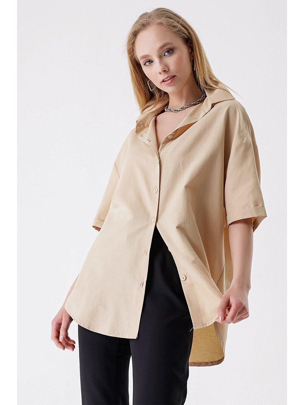 Bej Kısa Kollu Oversize Gömlek-1