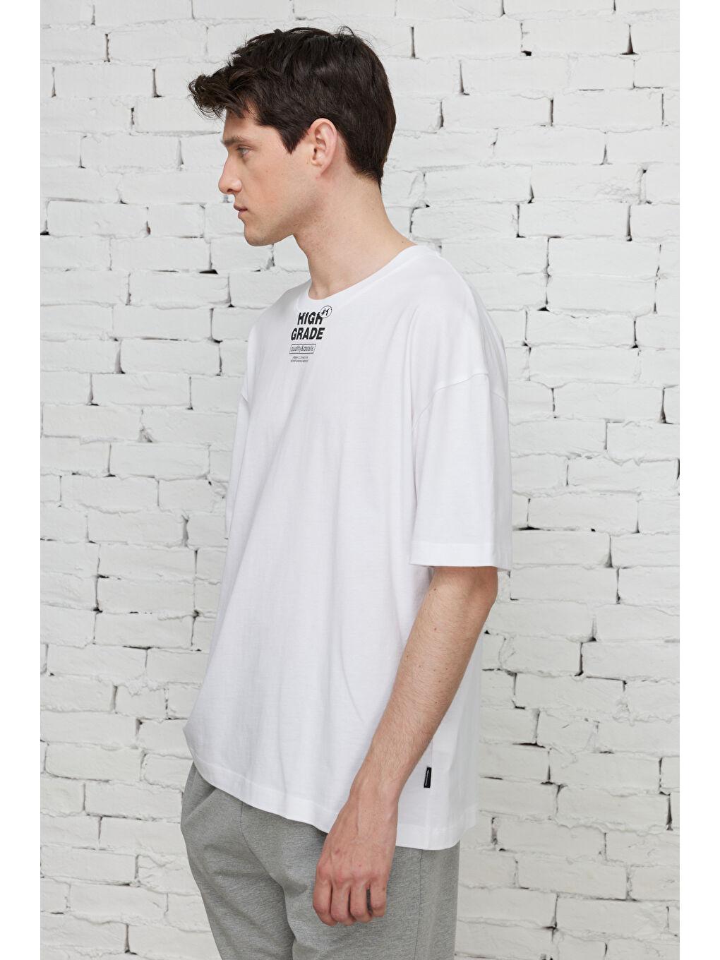 Erkek Beyaz Oversize Fit Geniş Kesim Bisiklet Yaka %100 Pamuk Baskılı Tişört-8