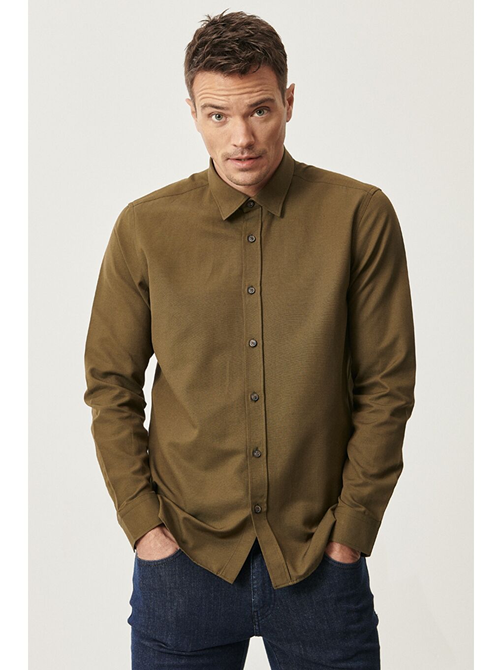 Erkek Haki Slim Fit Dar Kesim Düğmeli Yaka Uzun Kollu Oxford Gömlek