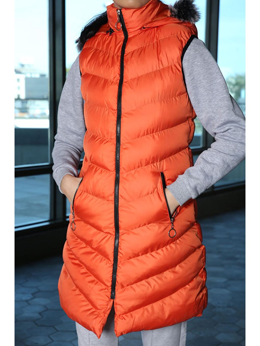 Turuncu Kadın Kürklü Uzun Şişme Yelek-1