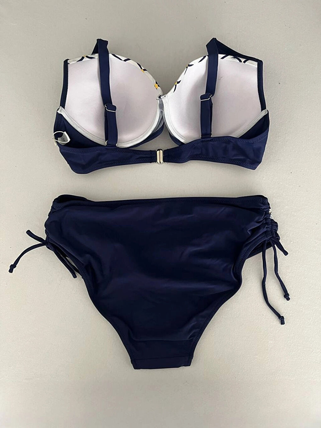 Kadın Lacivert Beyaz Etnik Desenli Bikini Takım HZL25S-LC2220-2