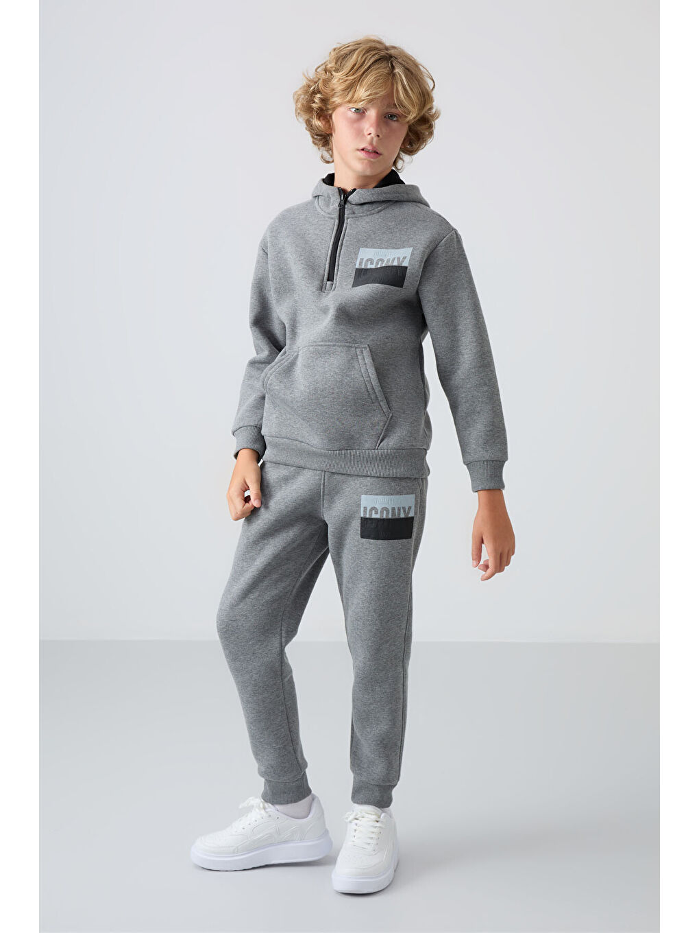 Gri Melanj Pamuklu Kalın İçi Tüylü Yumuşak Dokulu Standart Fit Baskılı Erkek Çocuk Eşofman Takım -