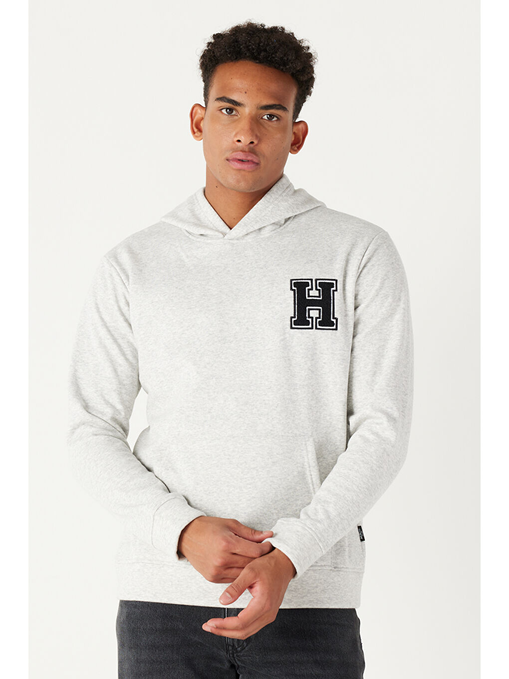 Erkek Gri Melanj Standart Fit Normal Kesim İçi Şardonlu Kapüşonlu Sweatshirt