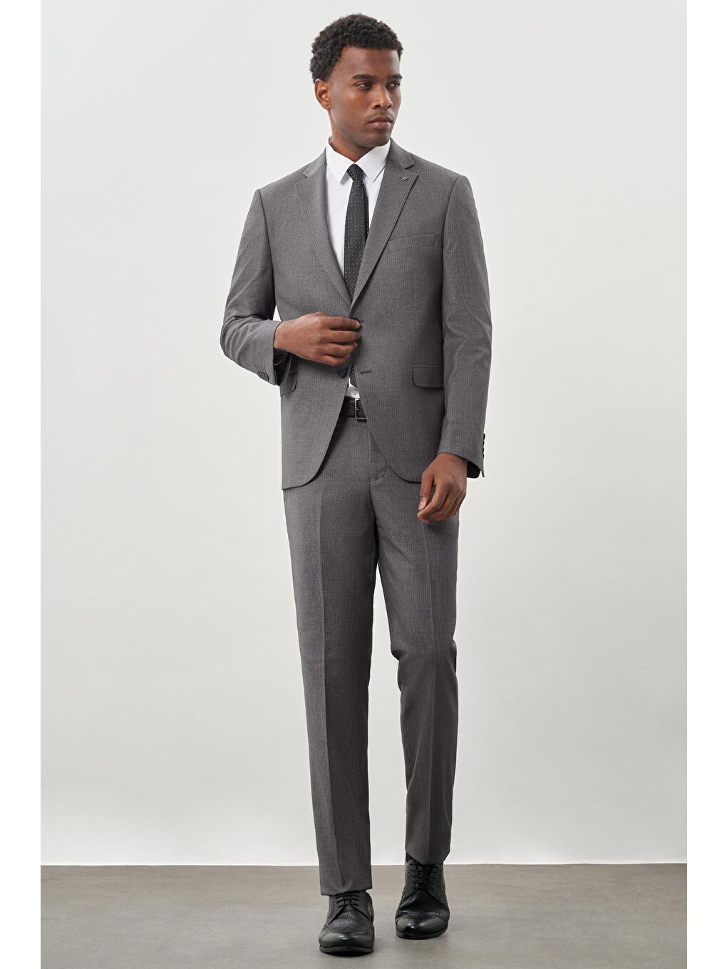 Gri Füme Desen Mono Yaka Çift Yırtmaç 2 Düğme 6 Drop Comfort Fit Classic Takım Elbise 1001245160