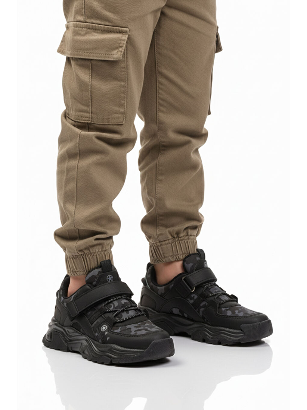 Siyah Cırtlı Hafif Esnek Erkek Çocuk Spor Ayakkabı 2021 F