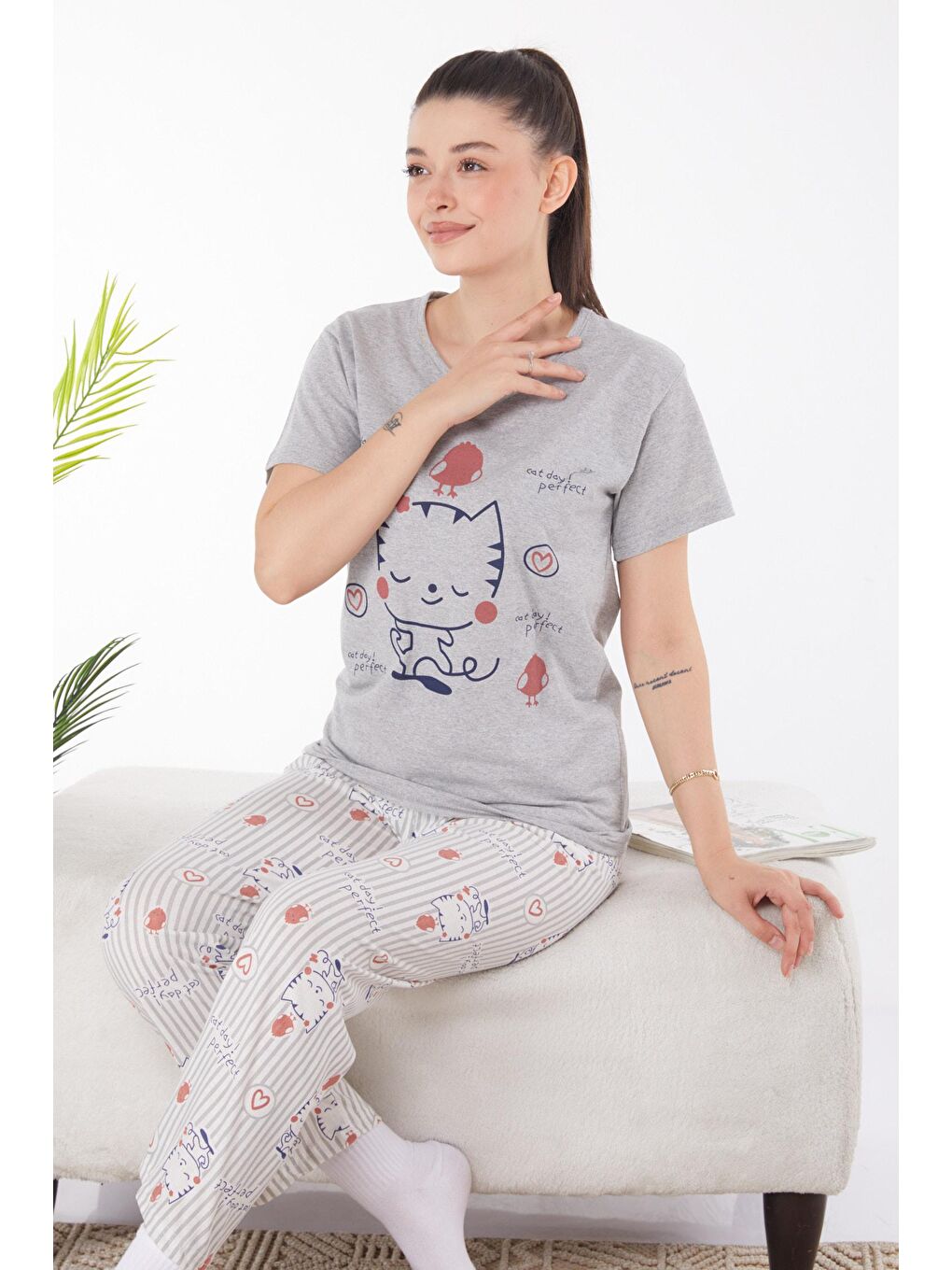 Bisiklet Yaka Kadın Gri Baskılı Pijama Takımı - 25813-2