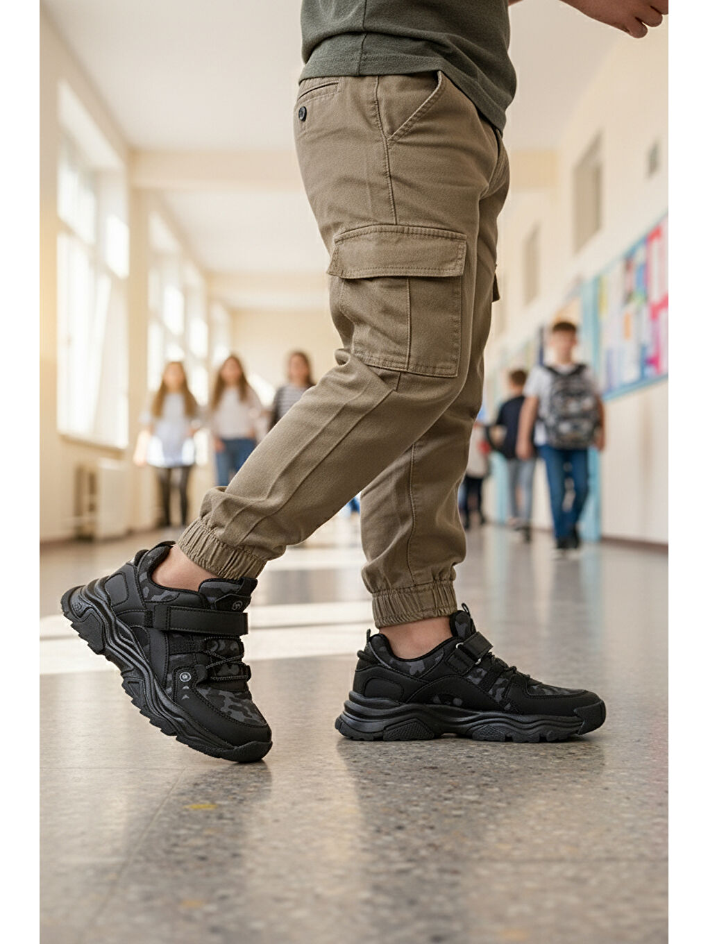 Siyah Cırtlı Hafif Esnek Erkek Çocuk Spor Ayakkabı 2021 F-2