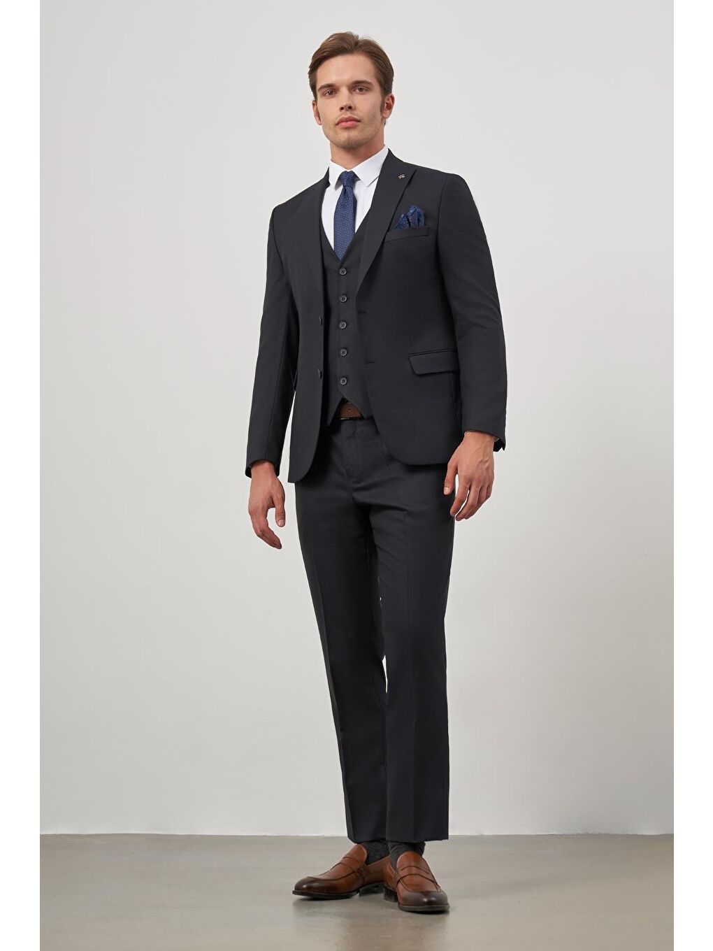 Koyu Lacivert Kılıç Yaka Yelekli 6 Drop Slim Fit Classic Takım Elbise 1001245156-3