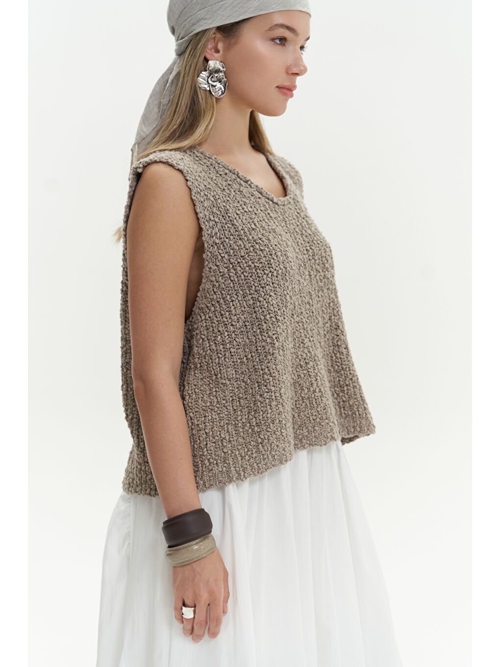 Bej Knitle Rahat Kalıp Triko Vizon Crop