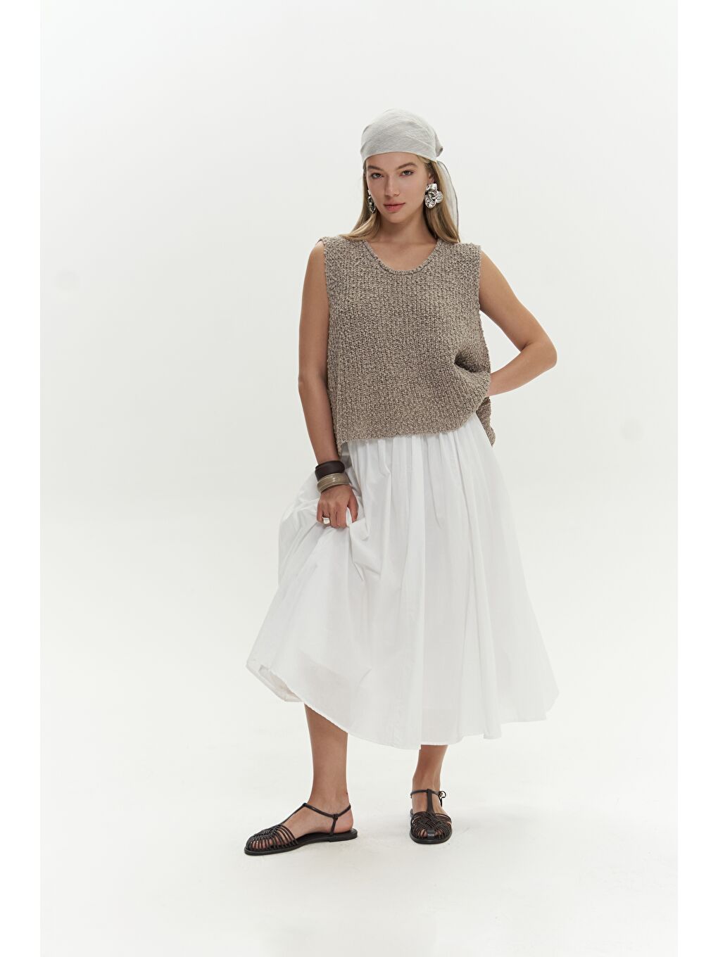 Bej Knitle Rahat Kalıp Triko Vizon Crop-3