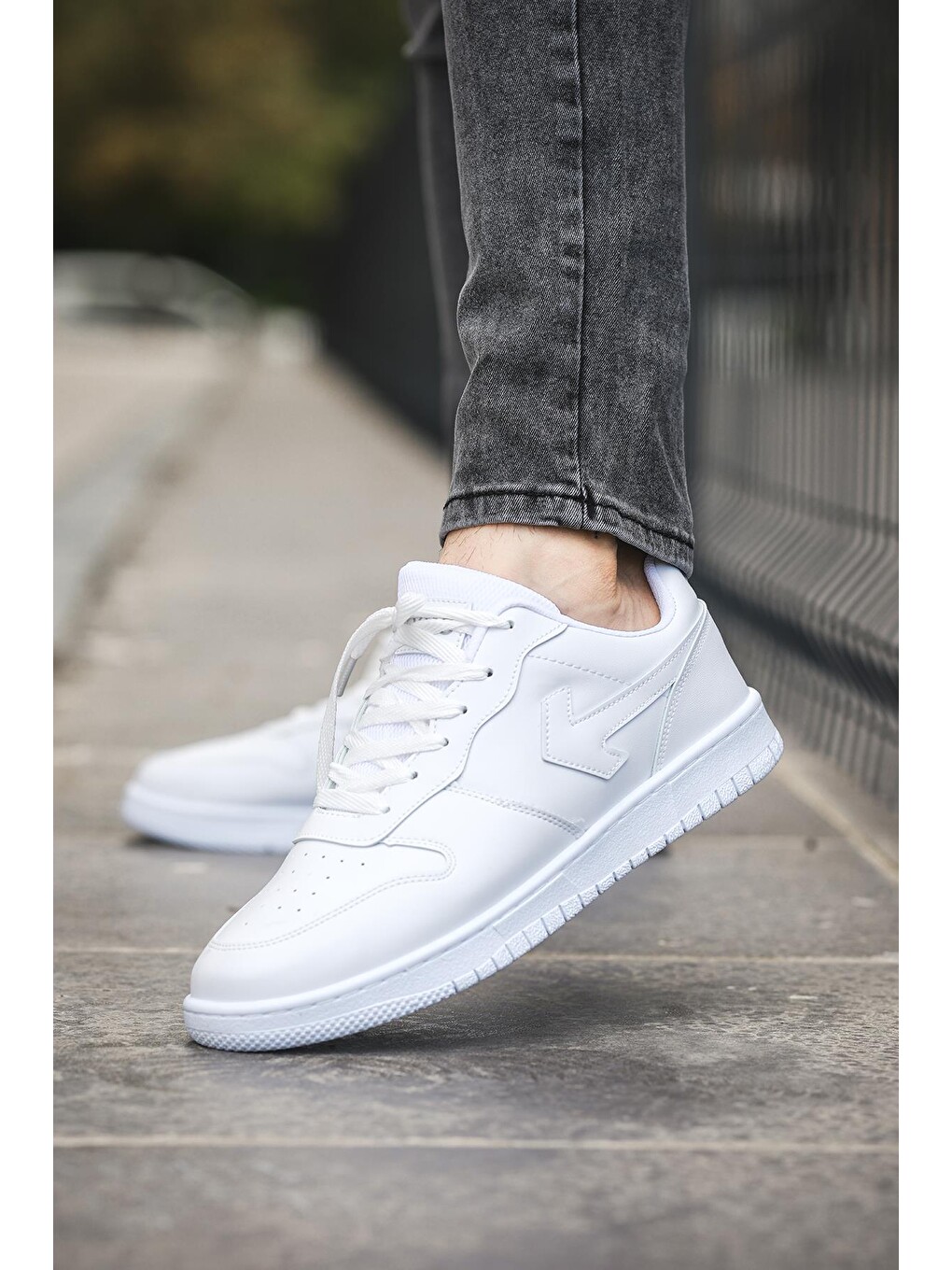 Beyaz Creed Kalın Taban Erkek Sneaker