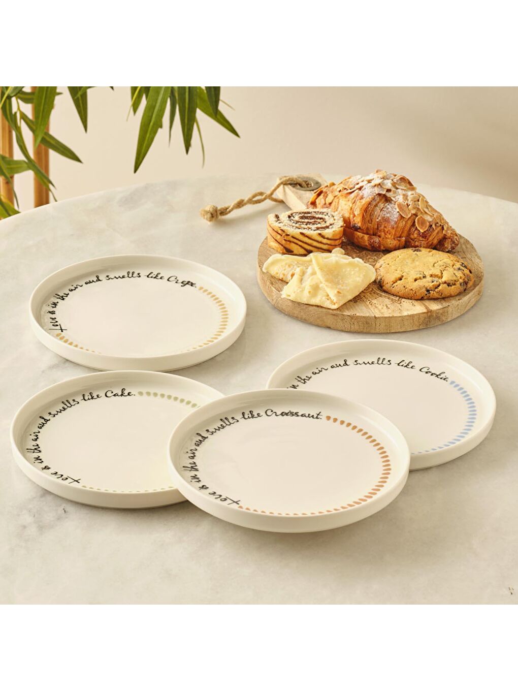 Karışık Smells Porselen Pasta Tabağı 4'lü-1