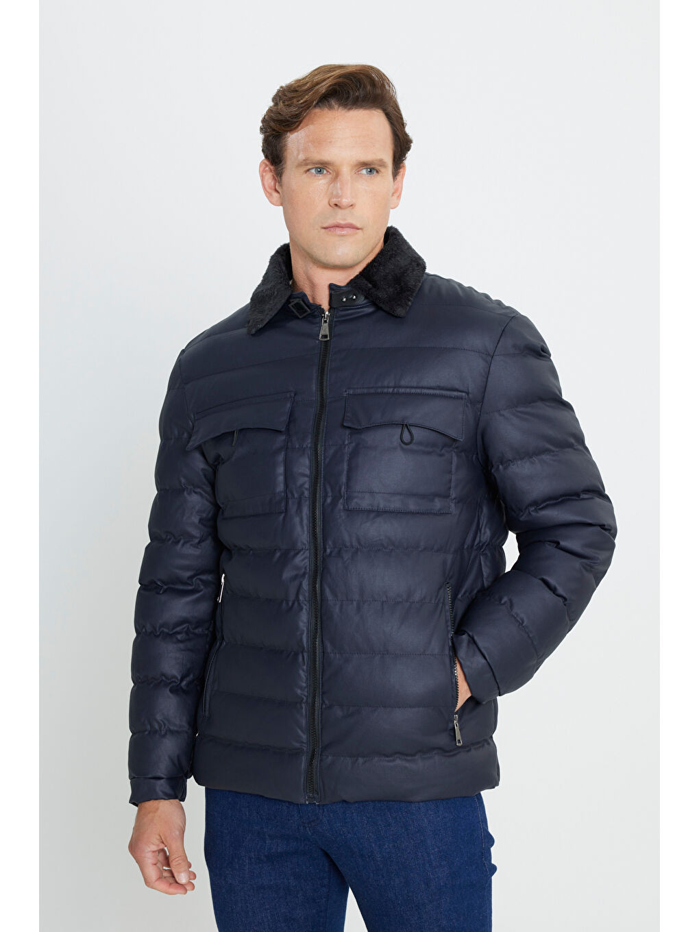 Erkek Lacivert Standart Fit Normal Kesim Dik Yaka Kürk Detaylı Mont-2