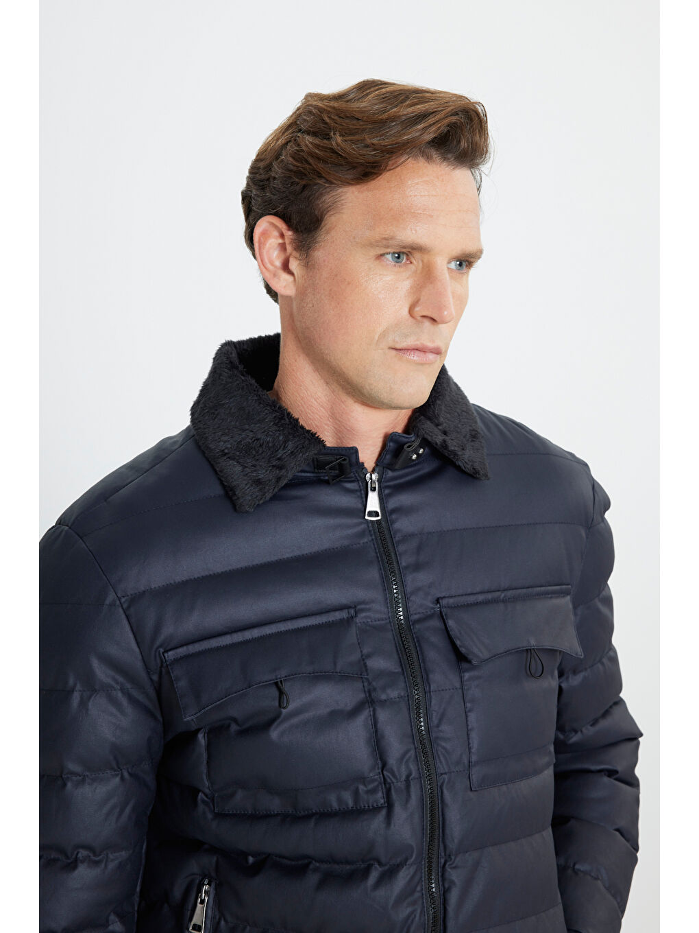 Erkek Lacivert Standart Fit Normal Kesim Dik Yaka Kürk Detaylı Mont-3