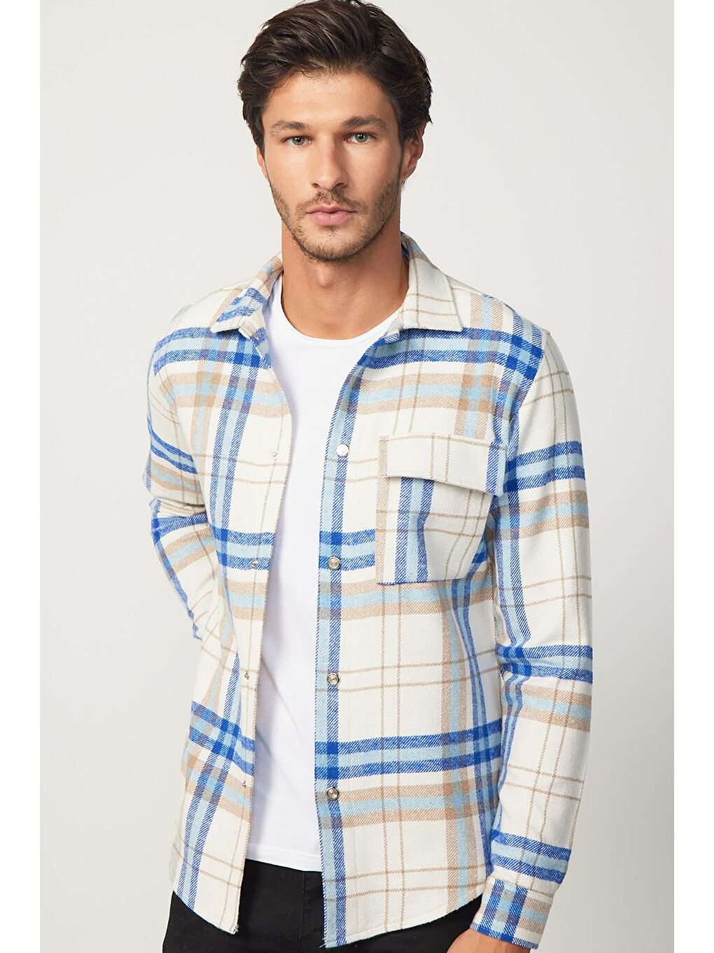 Karışık Slim Fit Kapaklı Tek Cep Çıtçıtlı Düğme Kareli Oduncu Erkek Gömlek