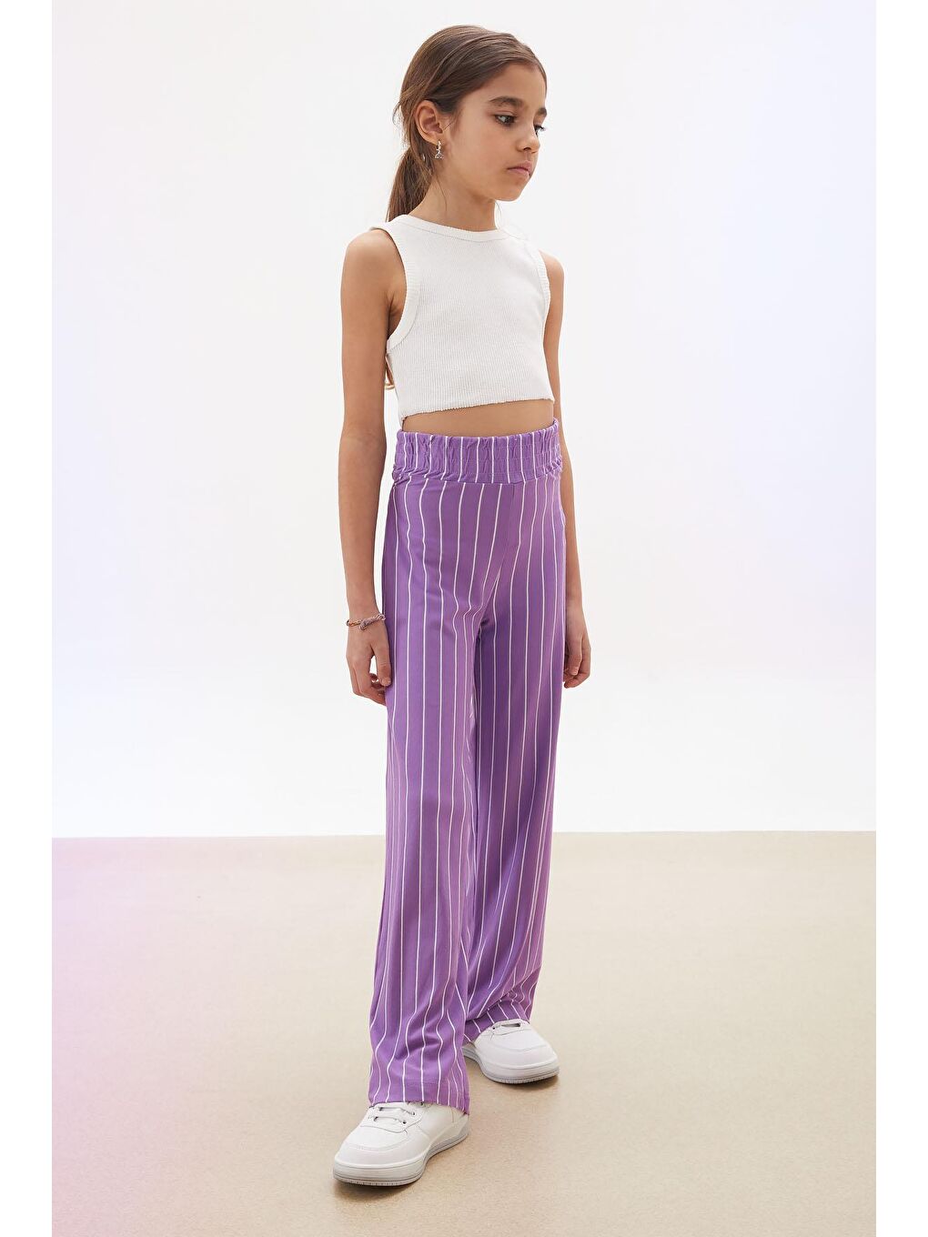 Lila Çizgi Desenli Kuşaklı Geniş Paça Kız Çocuk Pantolon 18244-1