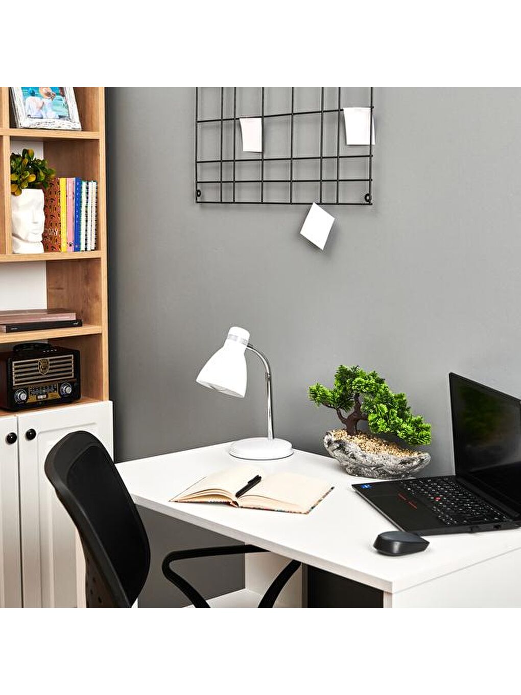 Modern Krom Spiralli Masa Lambası - Beyaz