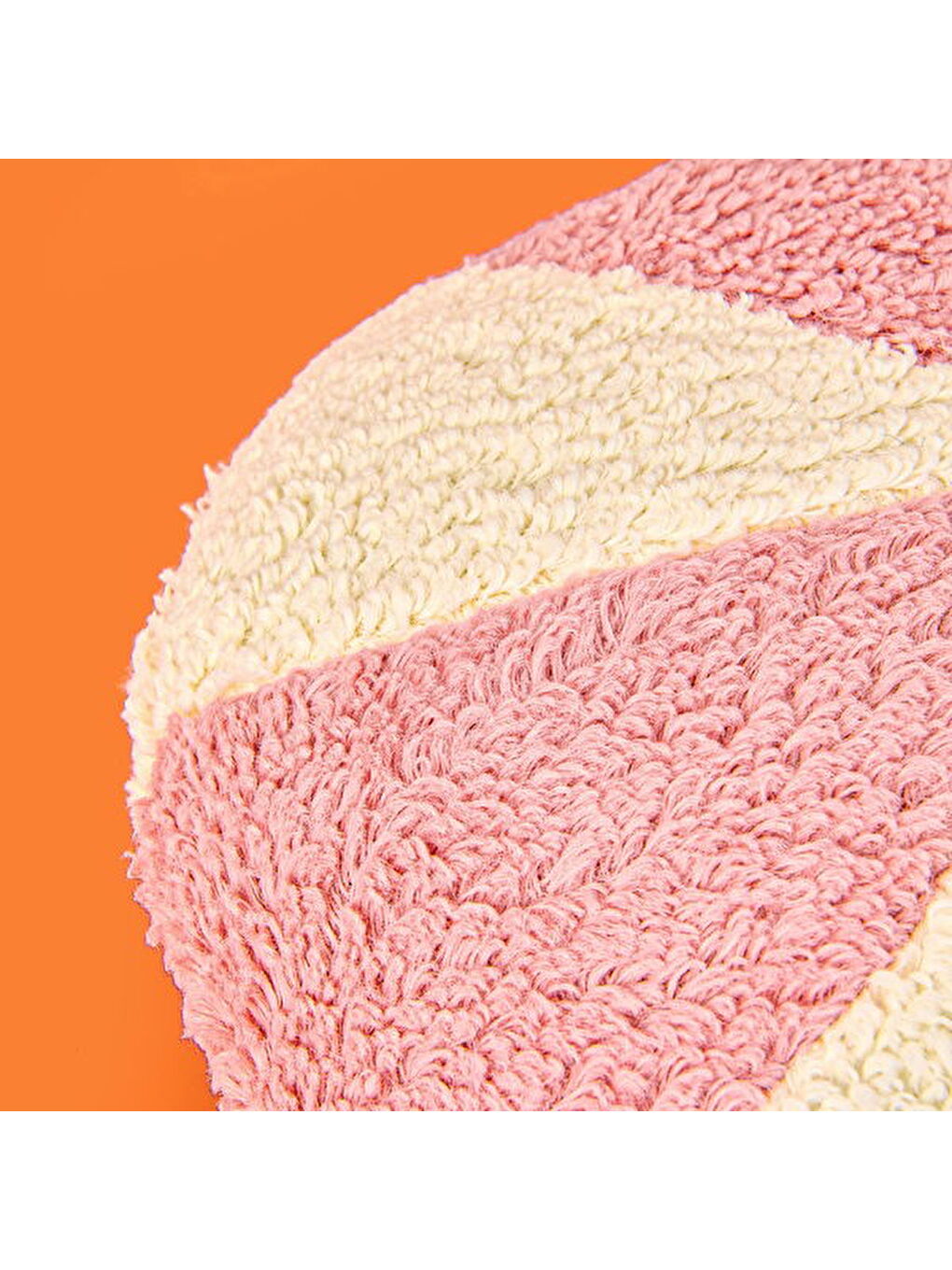 Soft Şeker Figürlü Yastık - Beyaz / Pembe - 35x35 cm-4