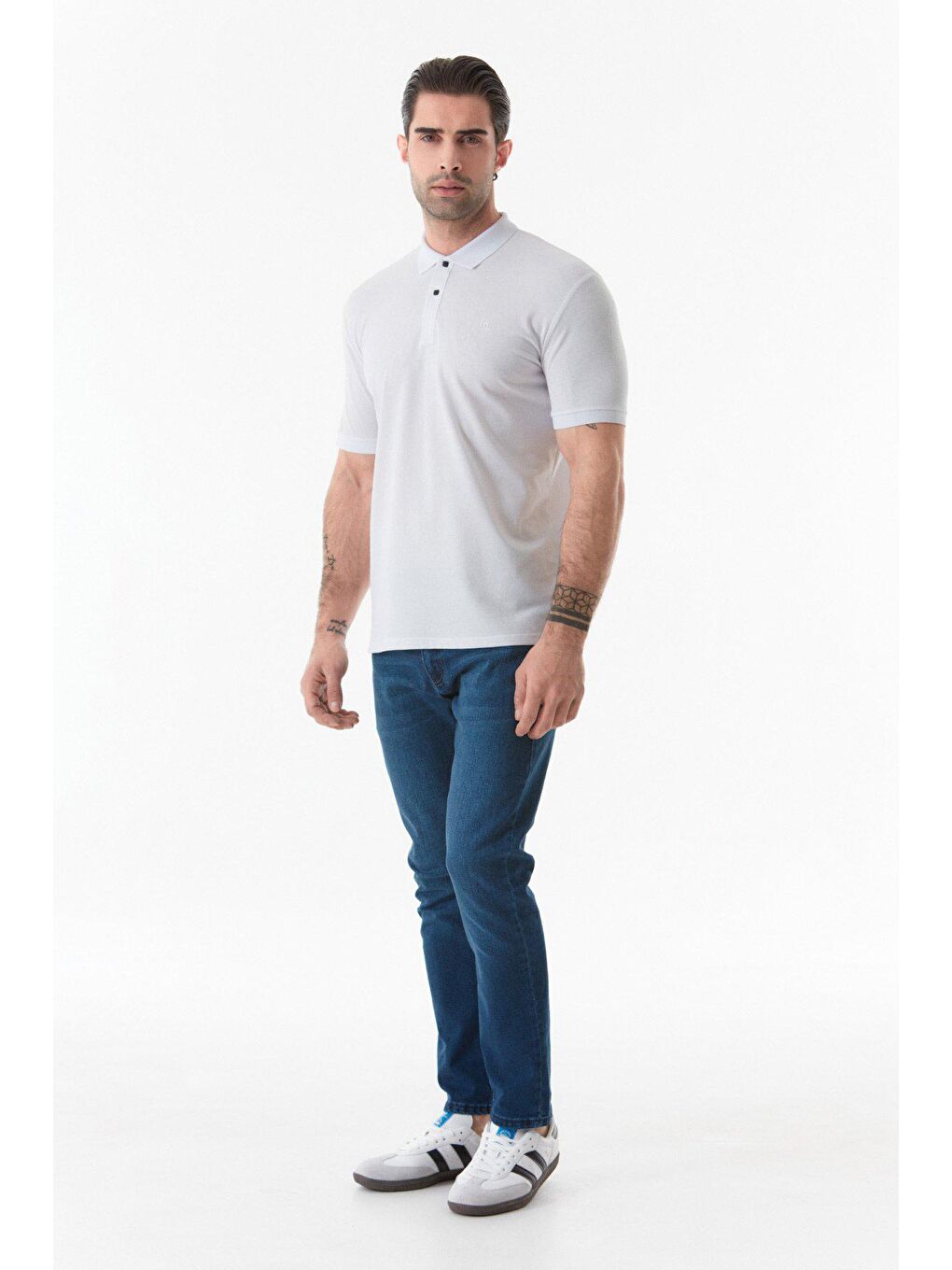 Beyaz Basic Yakası Çıtçıtlı Polo Yaka Tişört-4