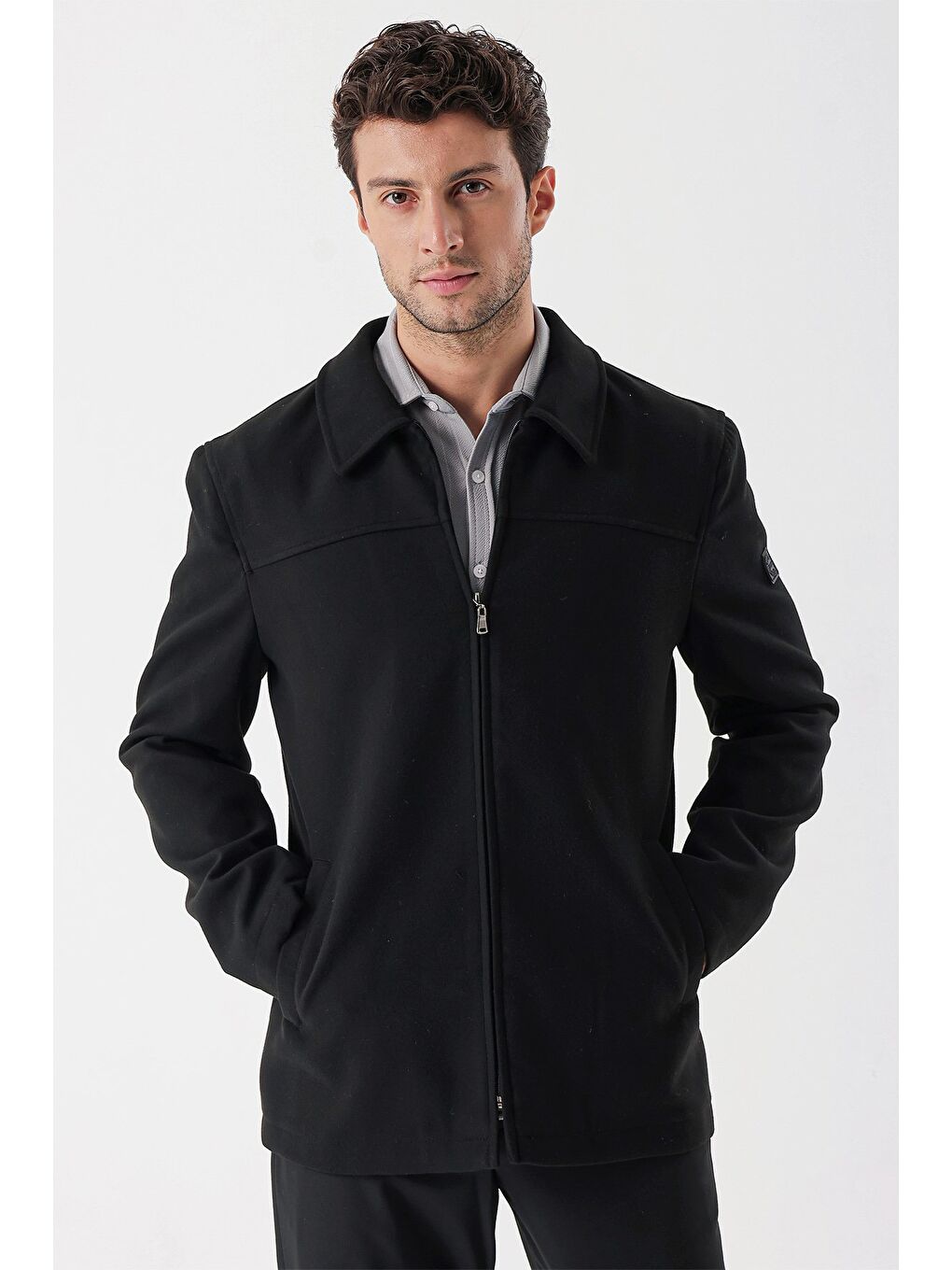 Siyah Kaşe Bebe Yaka Astarlı Slim Fit Dar Kesim Casual Mont 1007235155-3