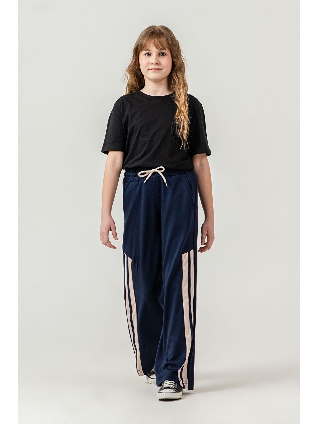 Lacivert Sağ Sol Diz Boyu Garnili Biyeli Kız Çocuk Eşofman Altı