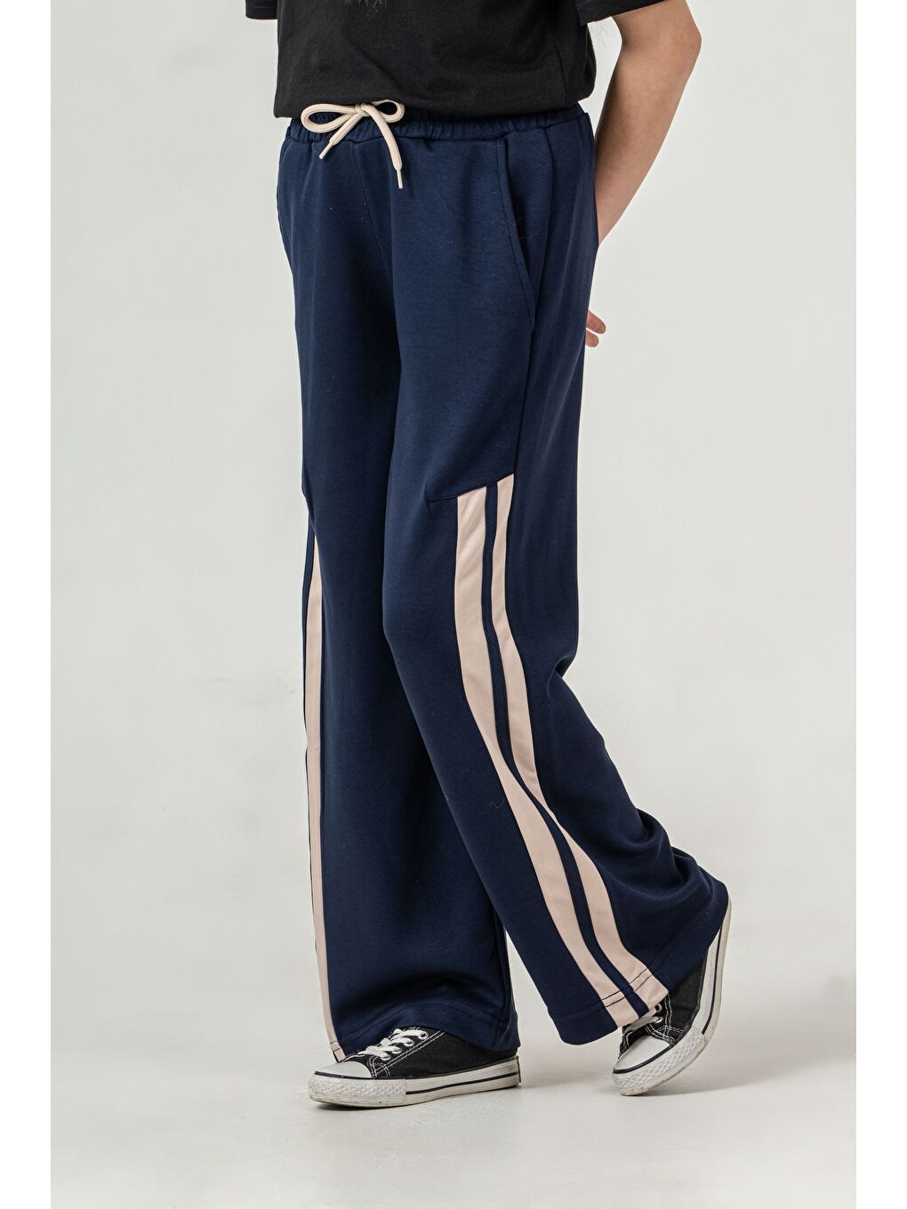 Lacivert Sağ Sol Diz Boyu Garnili Biyeli Kız Çocuk Eşofman Altı-4