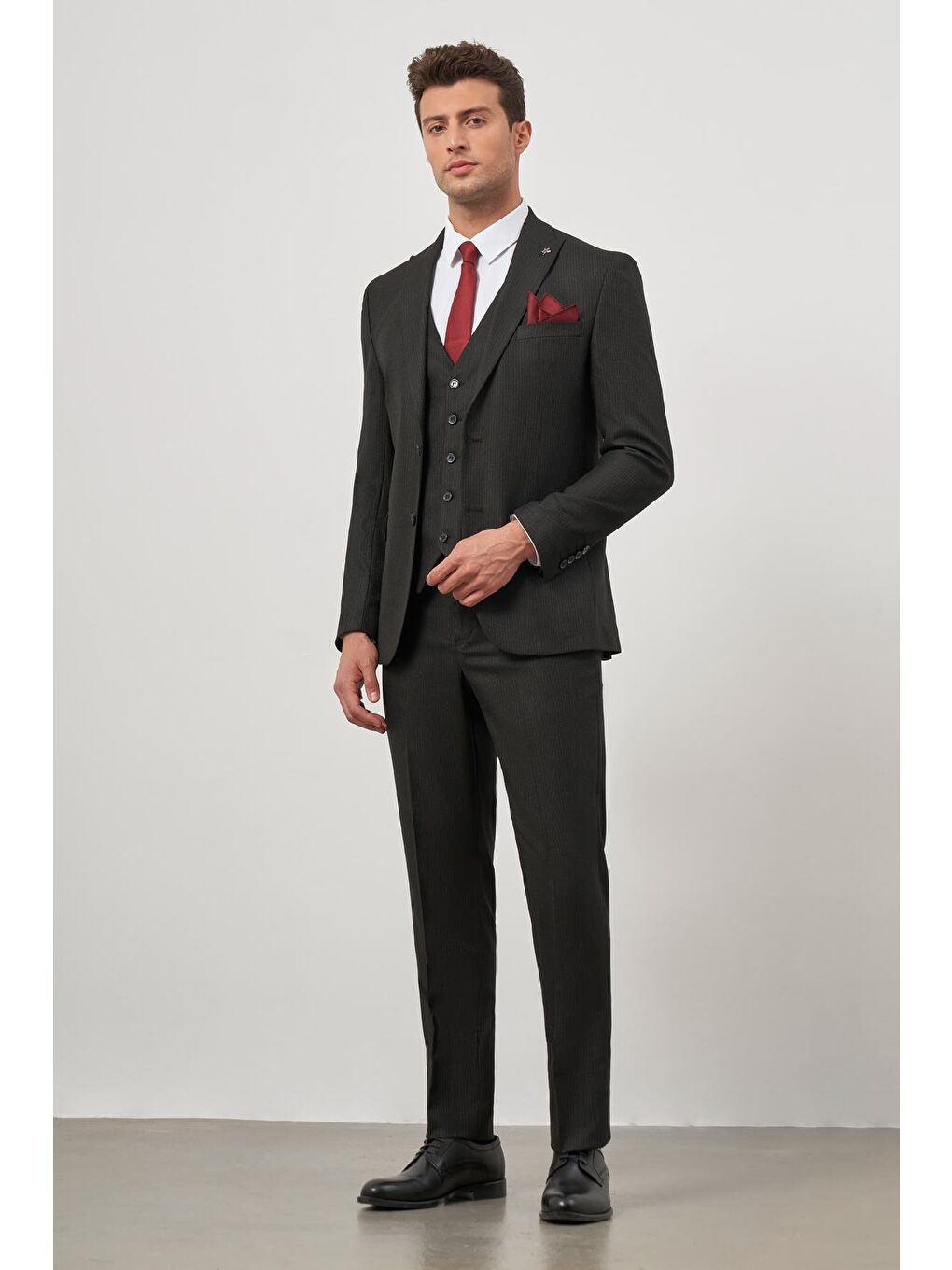 Siyah Kılıç Yaka Yelekli 6 Drop Slim Fit Classic Takım Elbise 1001245153-1