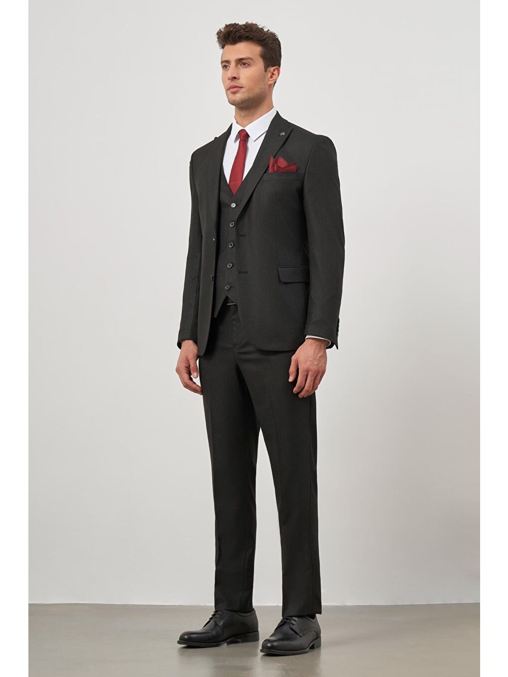 Siyah Kılıç Yaka Yelekli 6 Drop Slim Fit Classic Takım Elbise 1001245153-3