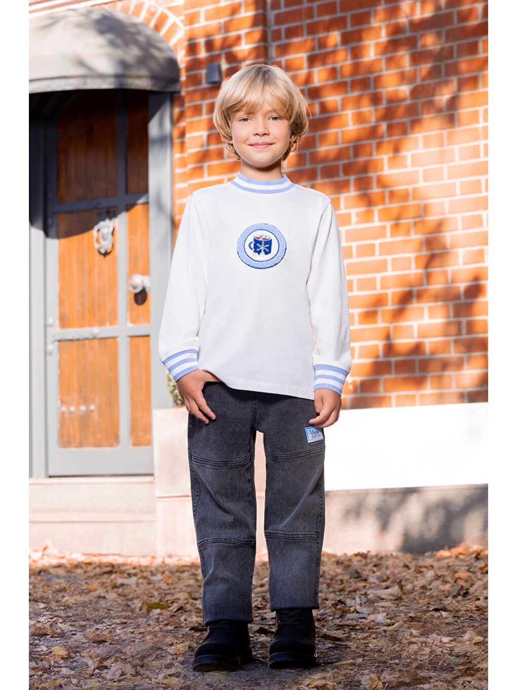 Ekru Arma Nakışlı Uzun Kollu T-shirt