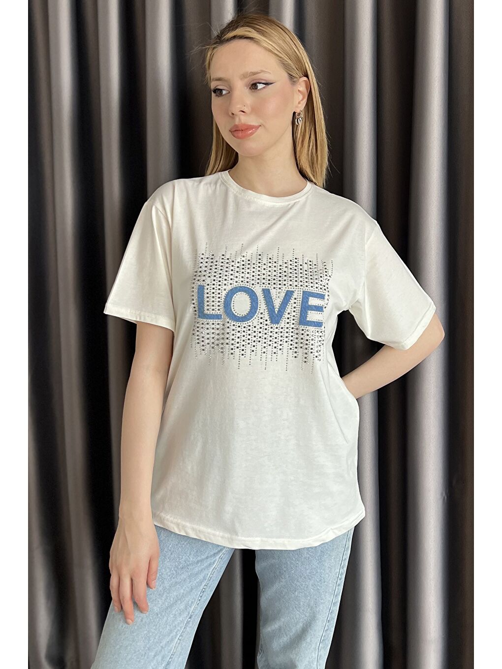 Ekru Love Taşlı Bisiklet Yaka Kadın Tişört-1