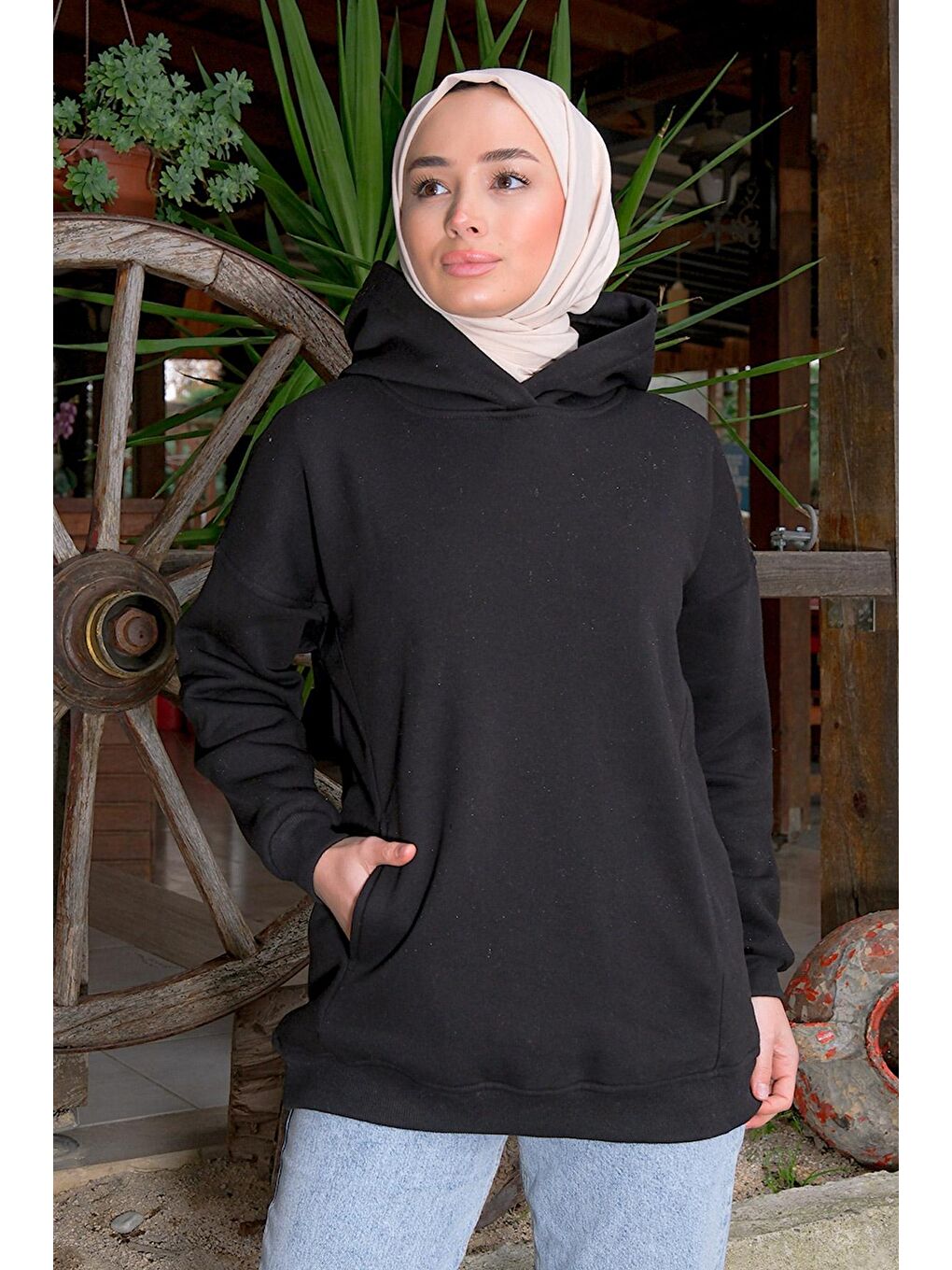 Kanguru Cep Kapüşonlu Sweat Siyah-1