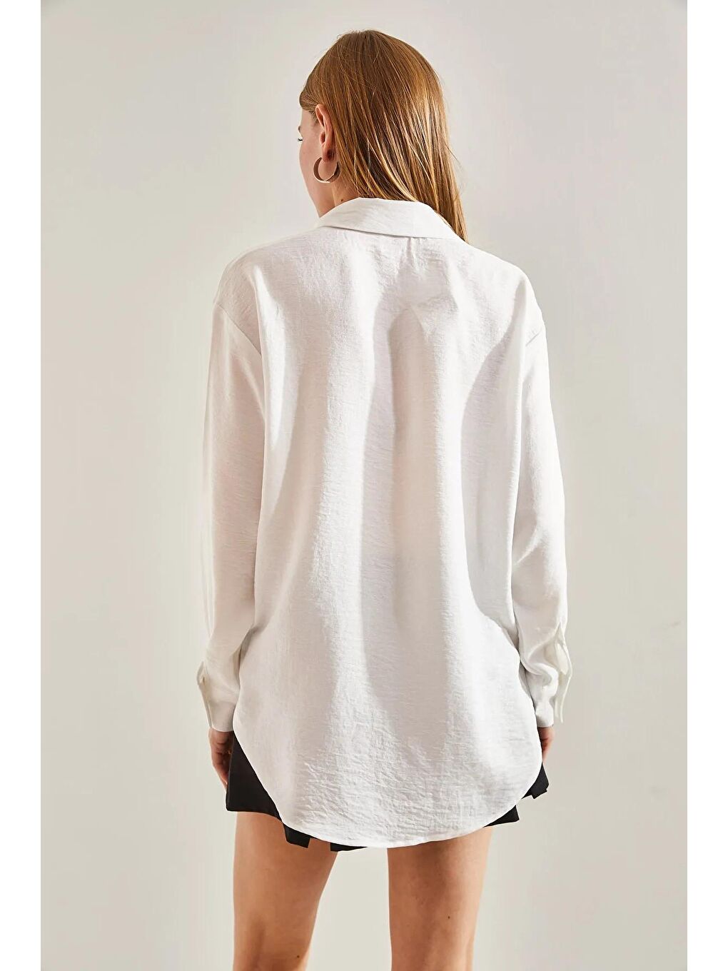 Beyaz Kadın Nakış İşlemeli Keten Görünümlü Gömlek-3