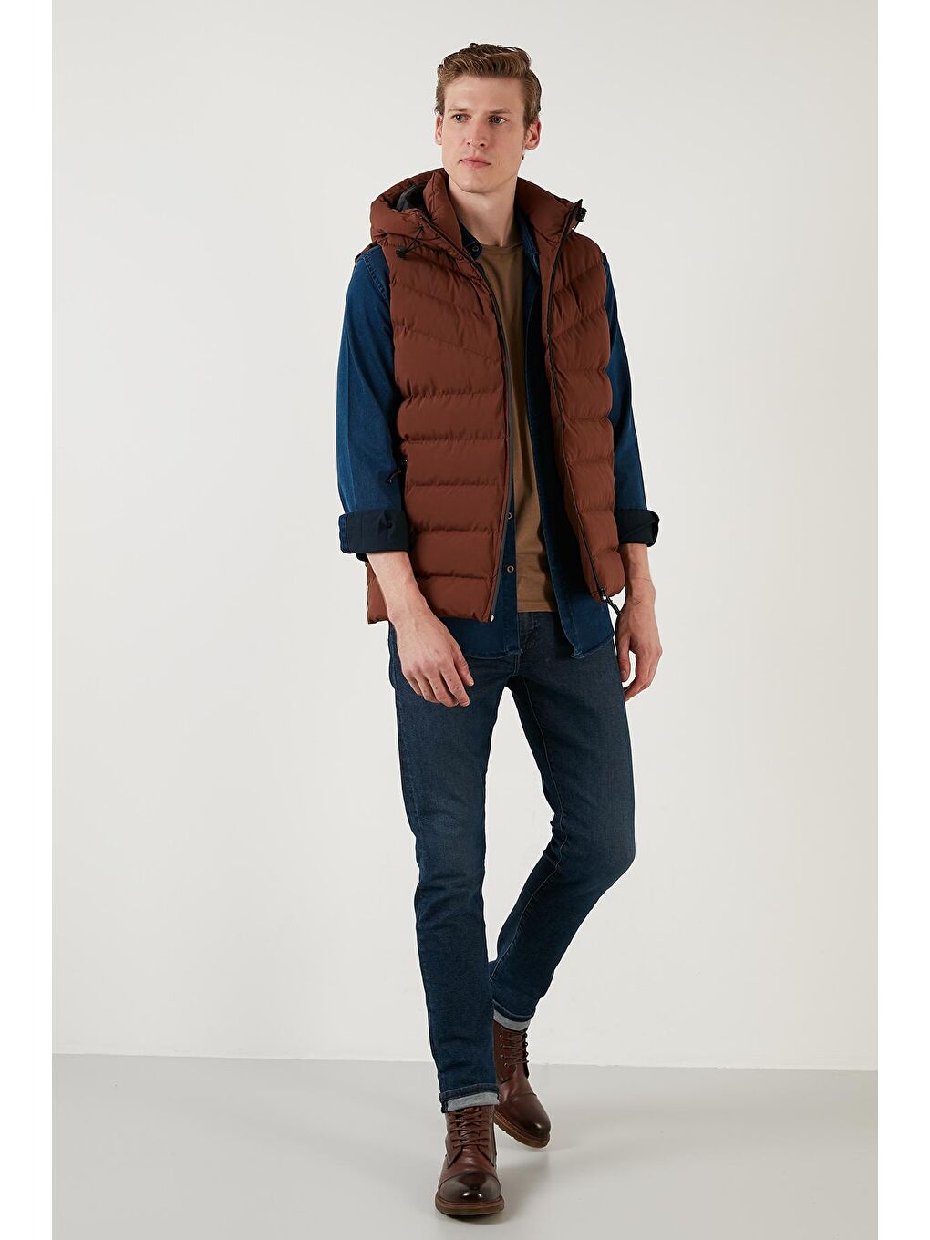 Kahverengi Fermuarlı Slim Fit Kapüşonlu Şişme Yelek 5711451