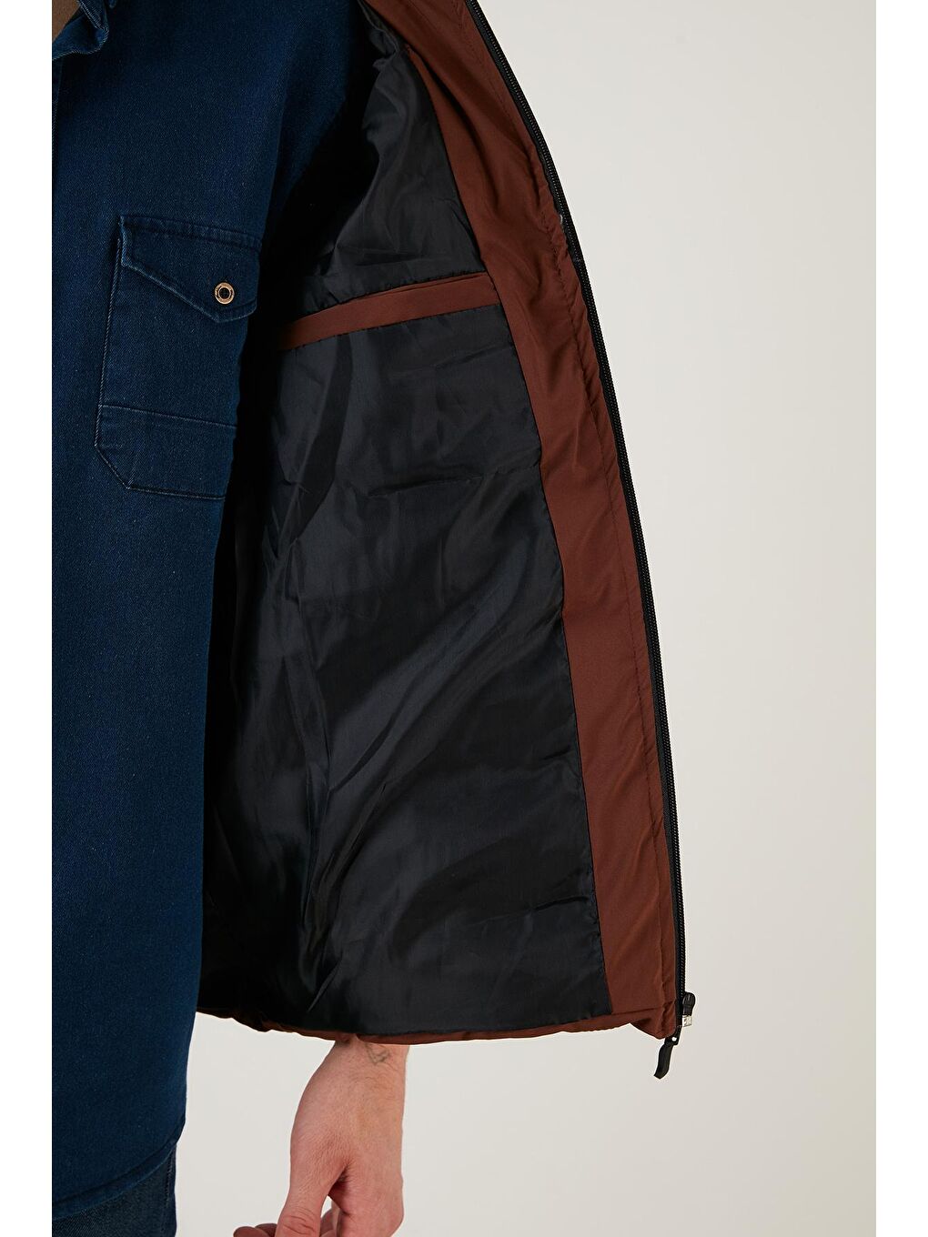 Kahverengi Fermuarlı Slim Fit Kapüşonlu Şişme Yelek 5711451-4