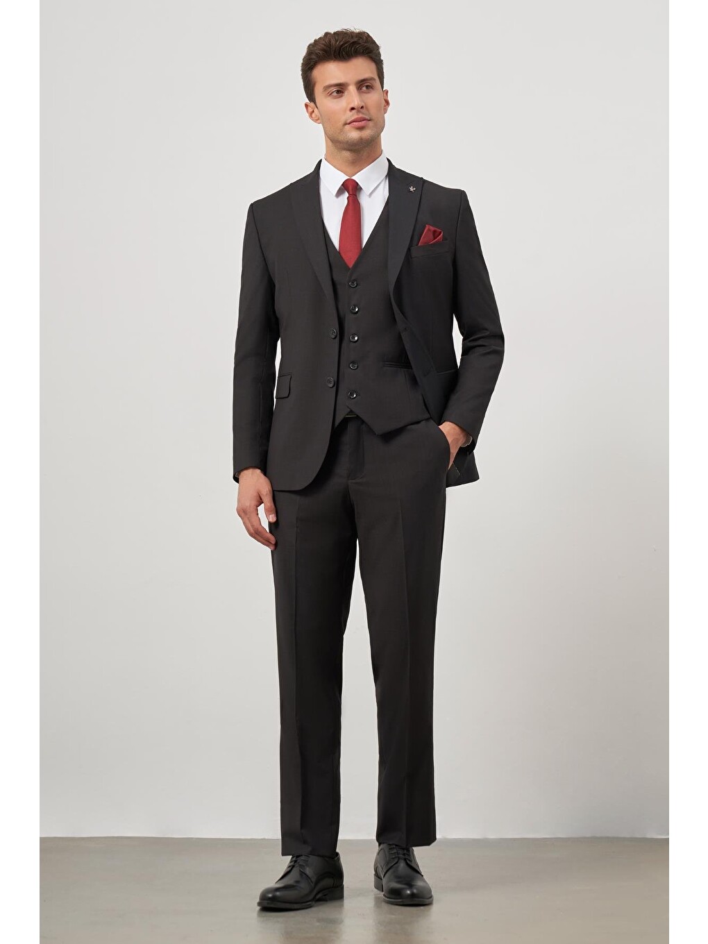 Siyah Düz Kılıç Yaka Çift Yırtmaç 2 Düğme Yelekli 6 Drop Slim Fit Classic Takım Elbise 1001245151-3