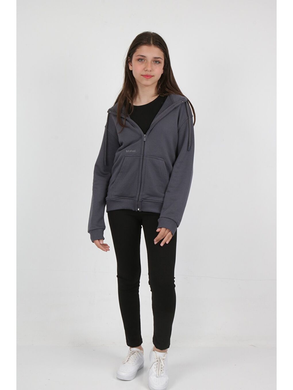 Gri Kız Çocuk Nakışlı Hırka-1