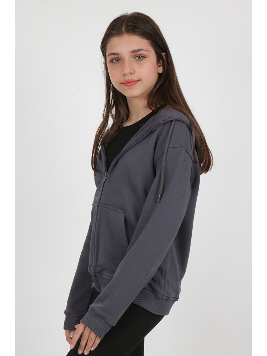 Gri Kız Çocuk Nakışlı Hırka-2