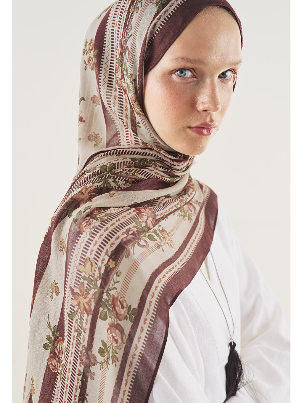 Floral Touch Desen Soft Viskon Şal Bordo-4