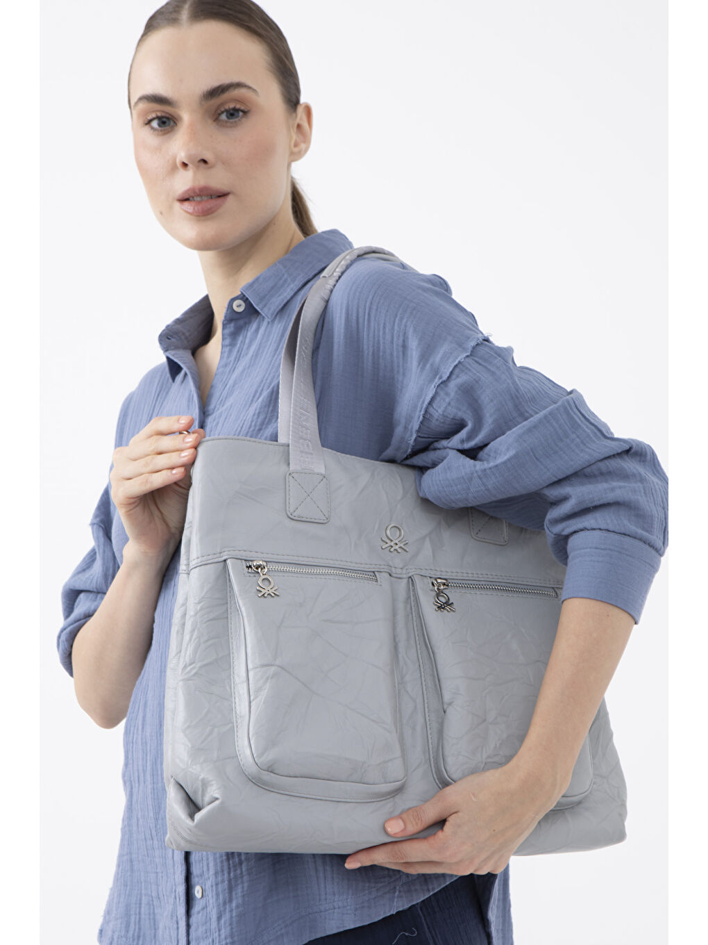 Gri Kadin Kol Çantasi A.gri̇ BNT1472