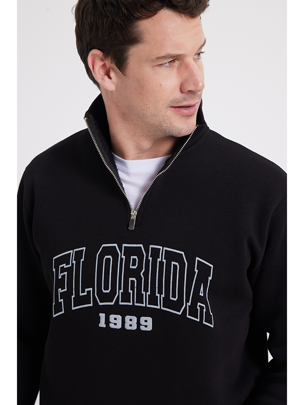 Erkek Relax Fit Rahat Kesim Pamuklu Yarım Fermuarlı Baskılı Siyah Sweatshirt-1