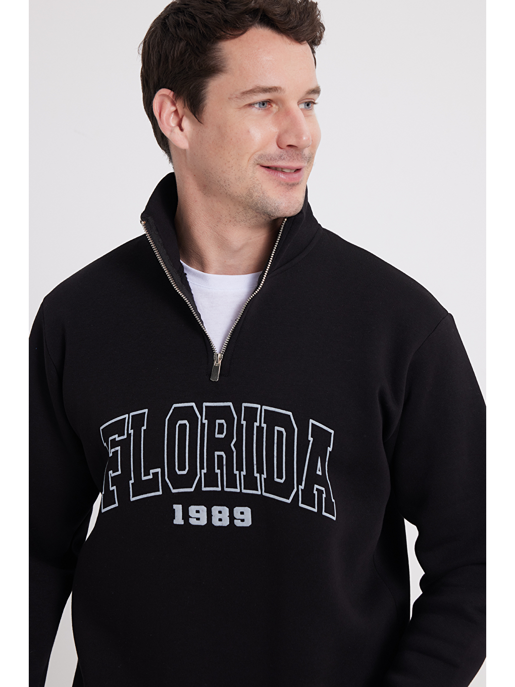 Erkek Relax Fit Rahat Kesim Pamuklu Yarım Fermuarlı Baskılı Siyah Sweatshirt-2