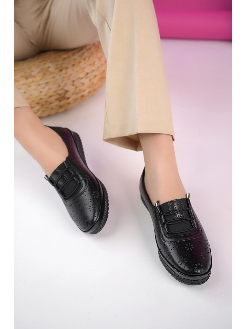 Siyah Jasen Günlük Klasik Rahat Ortopedik Kadın Ayakkabı