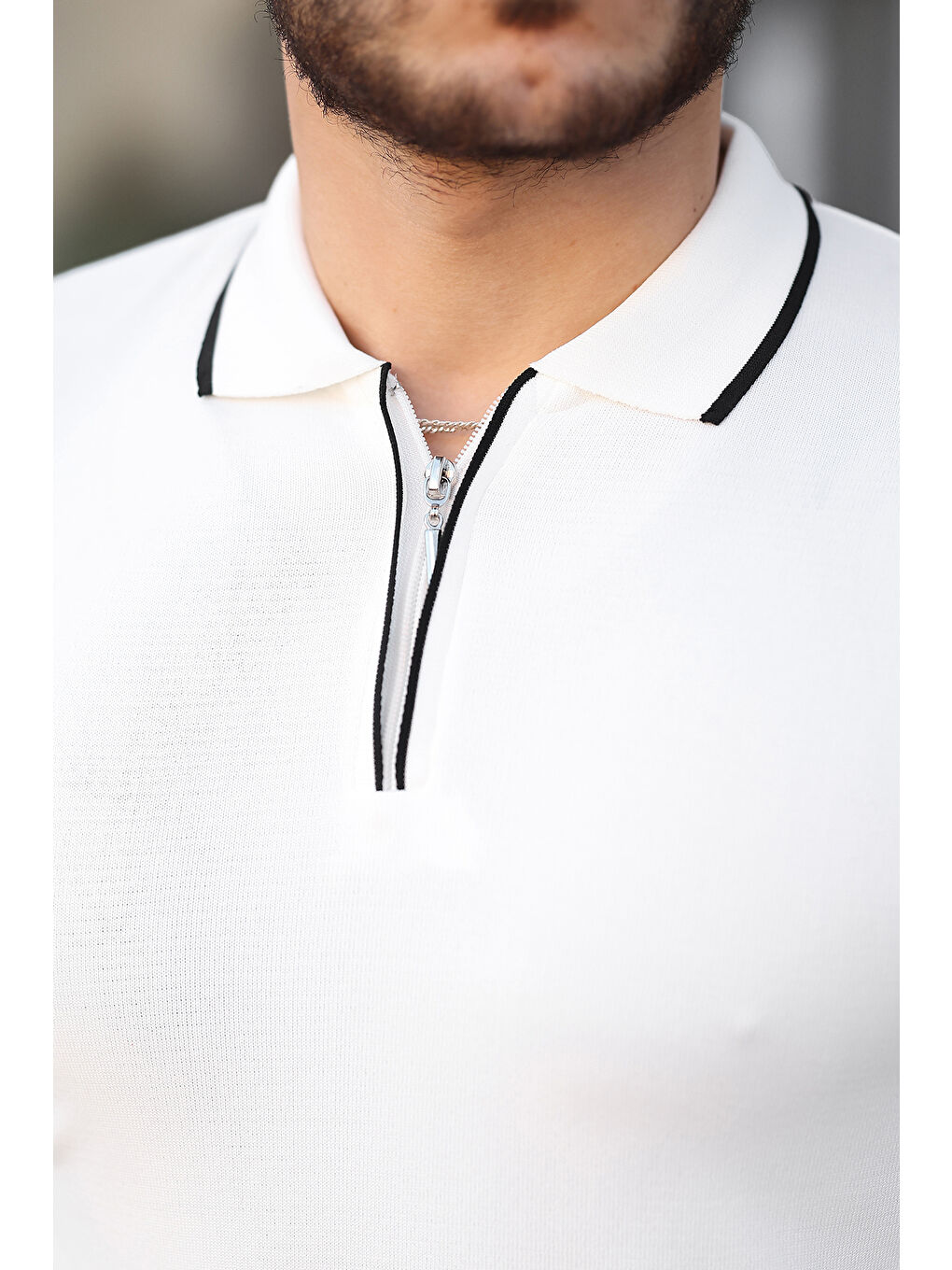 Beyaz Fermuar Yaka Çizgi Detaylı Erkek Kazak-1