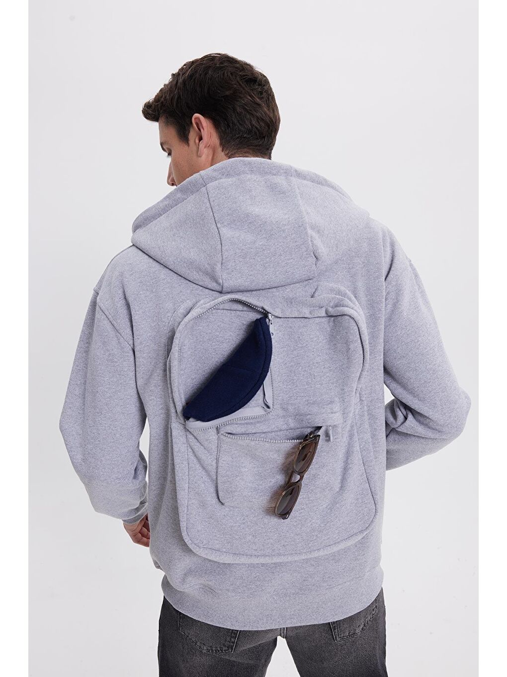 Erkek Relax Fit Rahat Kesim Pamuklu Tam Fermuarlı Kanguru Cepli Sırt Çantalı Gri Sweatshirt-4