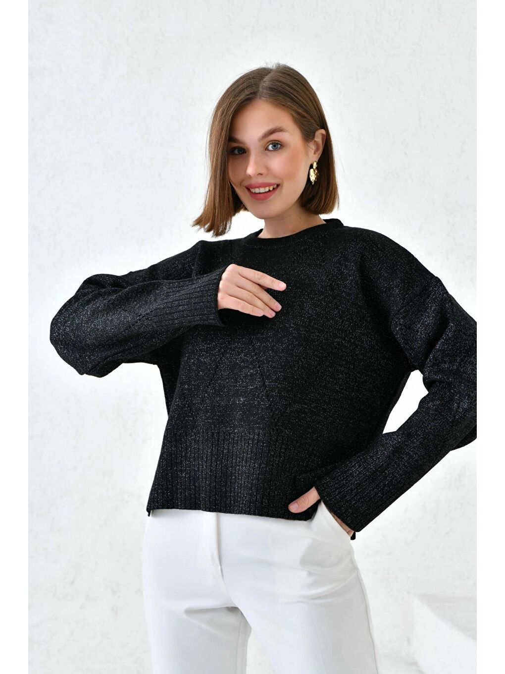 Siyah Bisiklet Yaka Yanları Yırtmaçlı Simli Triko Kazak-3