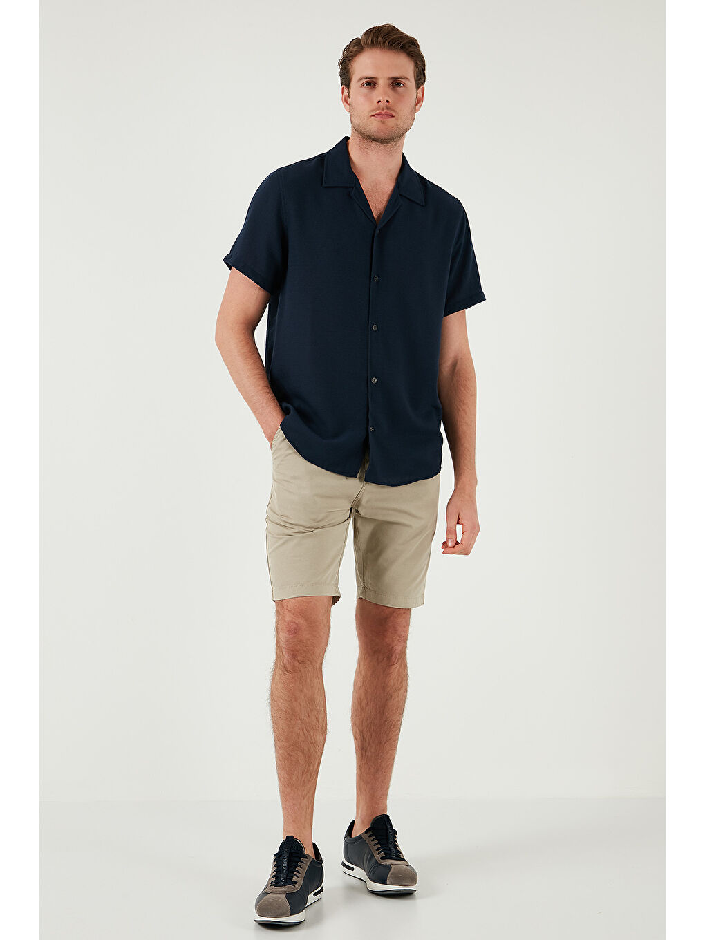 Bej Pamuklu Slim Tapered Bermuda Şort 4503S67SMILANO