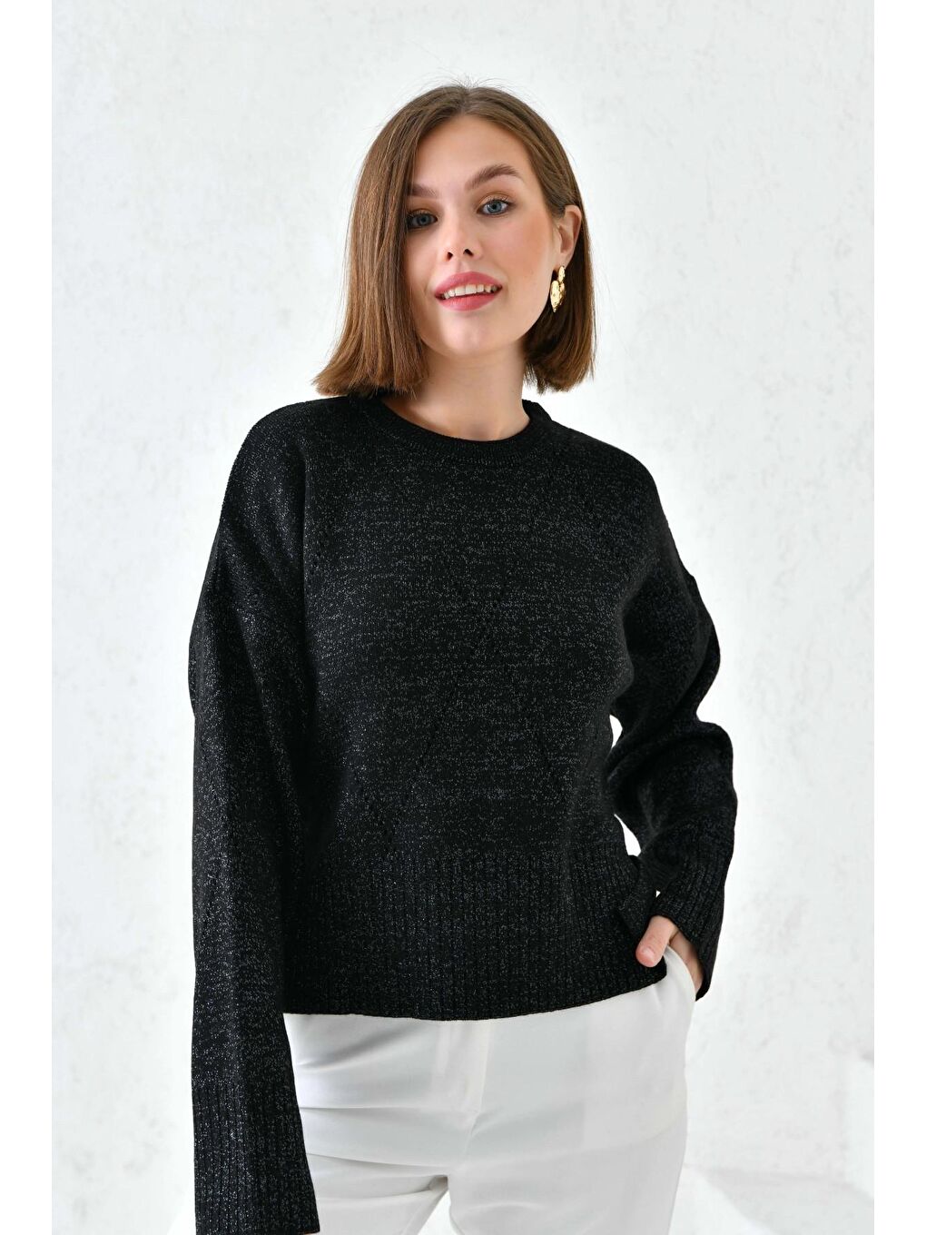 Siyah Bisiklet Yaka Yanları Yırtmaçlı Simli Triko Kazak-4