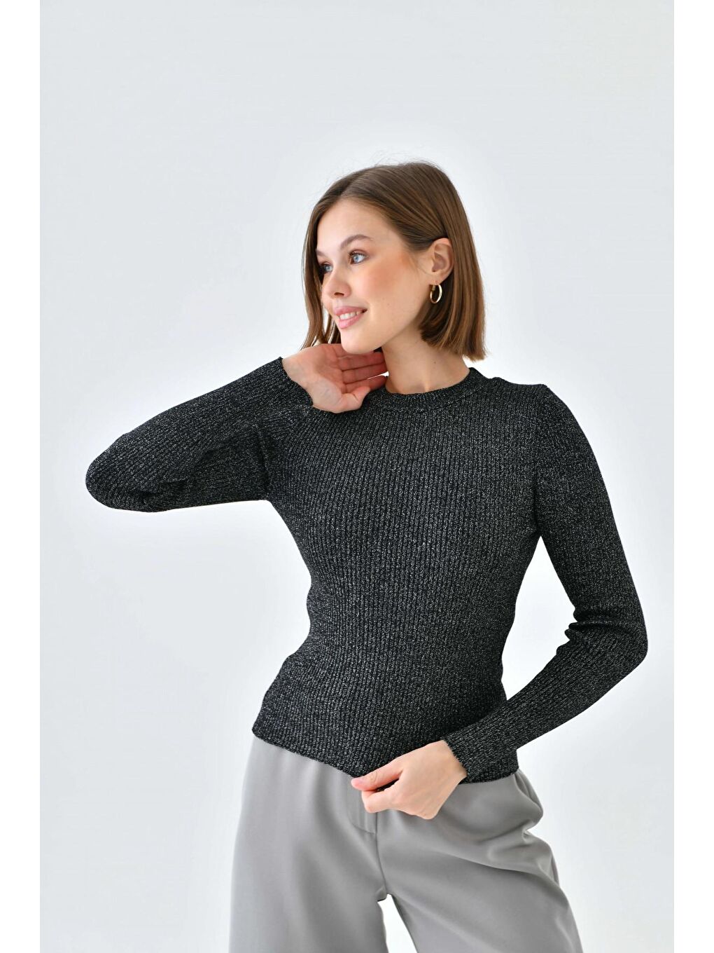 Siyah Bisiklet Yaka Slim Fit Simli Triko Kazak-2