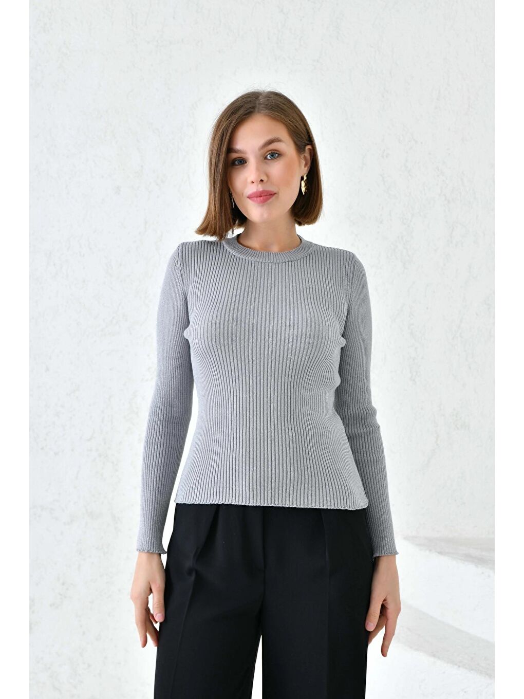 Gri Bisiklet Yaka Slim Fit Simli Triko Kazak