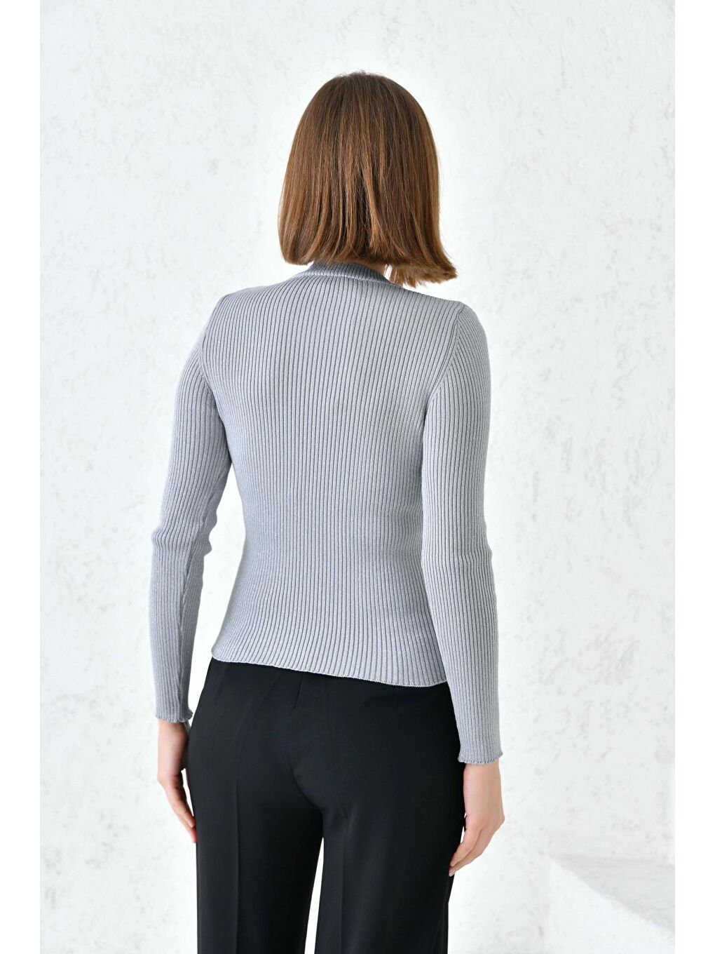 Gri Bisiklet Yaka Slim Fit Simli Triko Kazak-4